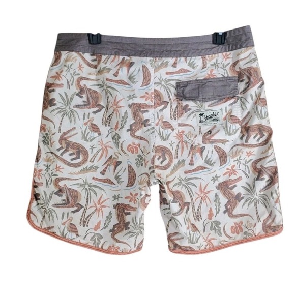 Howler Board Swim Shorts Trunks Mens 38x9 Lazy Gators Egret AOP Drawstring - Picture 10 of 10